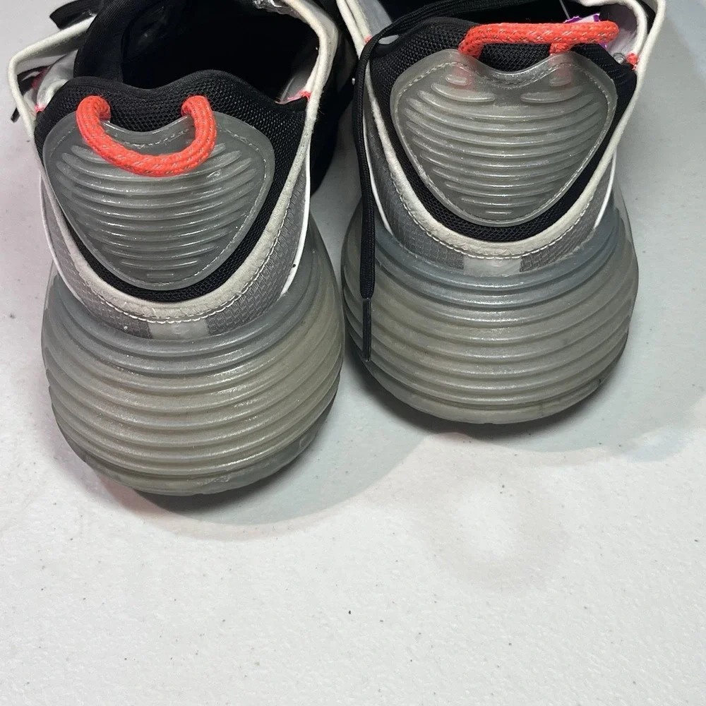Nike Air Max 2090 Pure Platinum CT7695-100 Men's Size 11 EUC